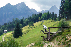 Biker auf einer der Schanzen